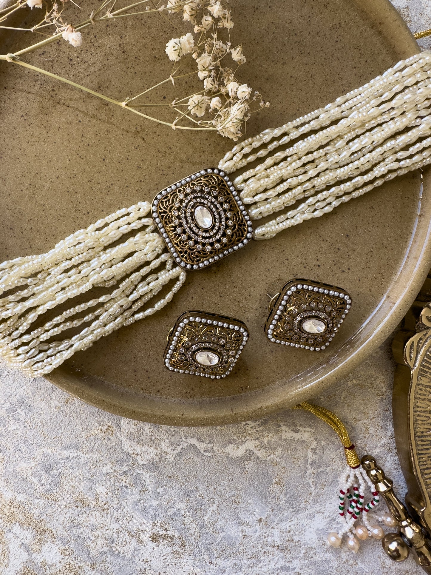 Maya: Choker set