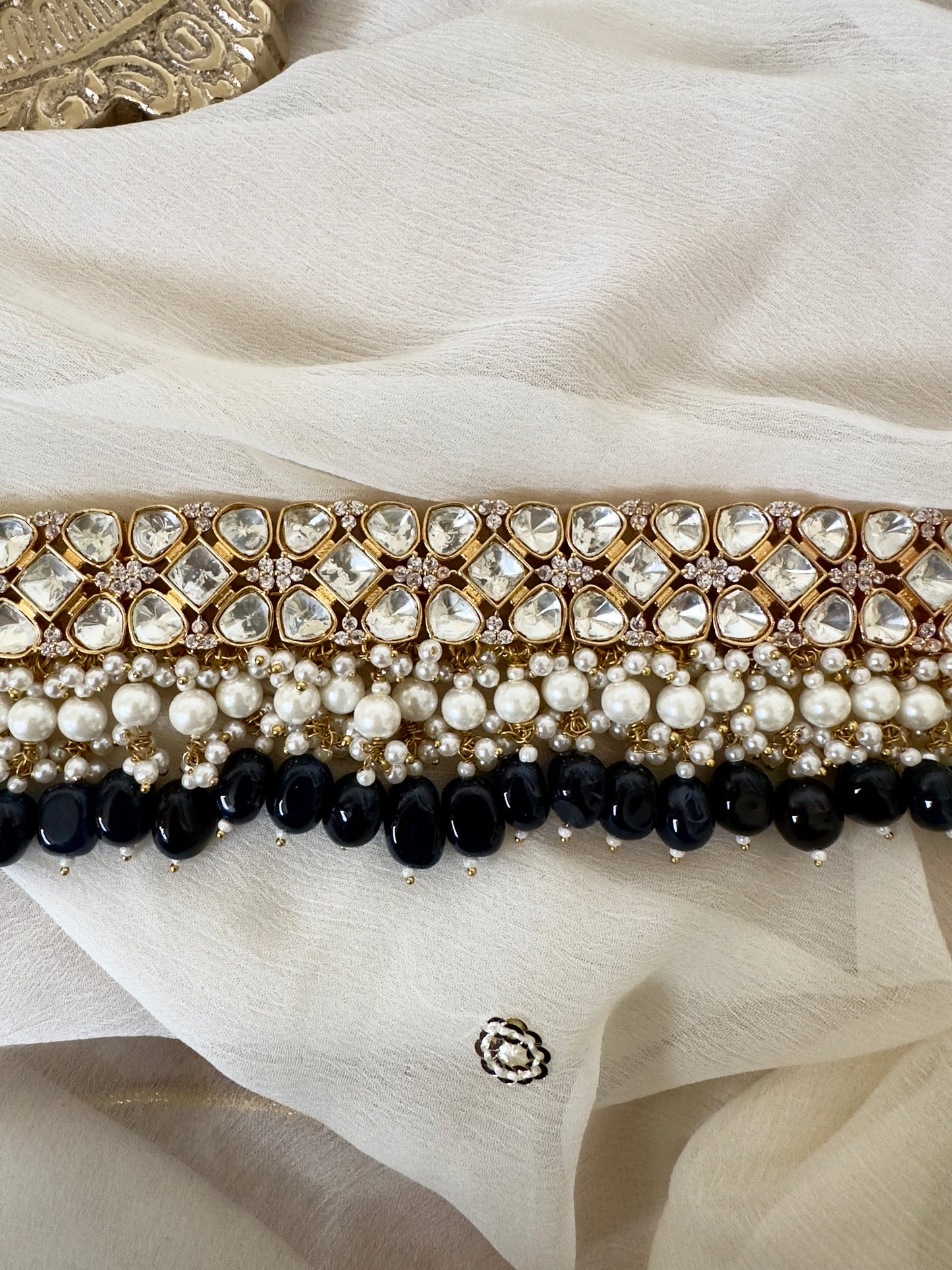 Safa: Choker Set