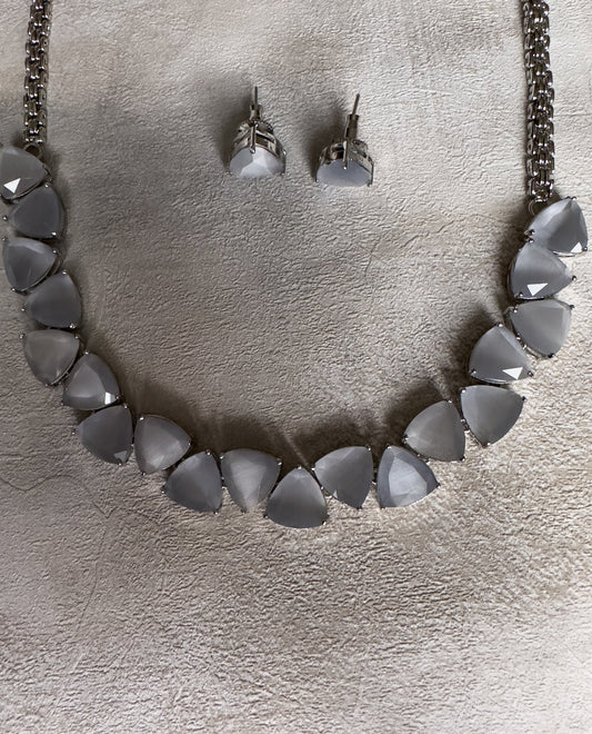 Saima: Crystal Necklace Grey