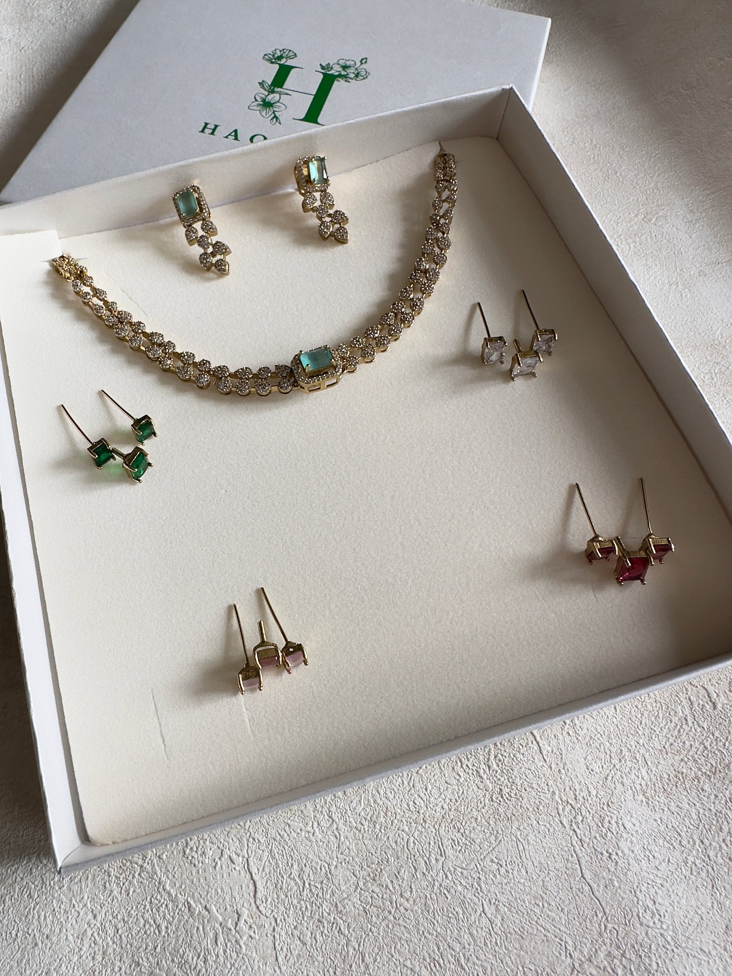 Faiza:  Necklace Set