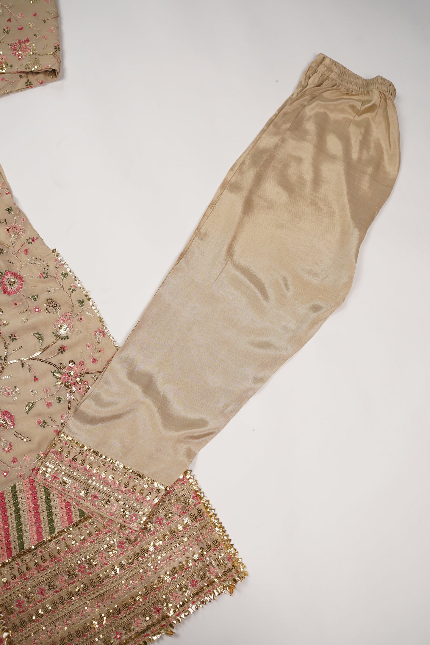 Husan e Jahan - Luxury Festive Collection - Ready to Wear - HEJ-V4-D7-SD