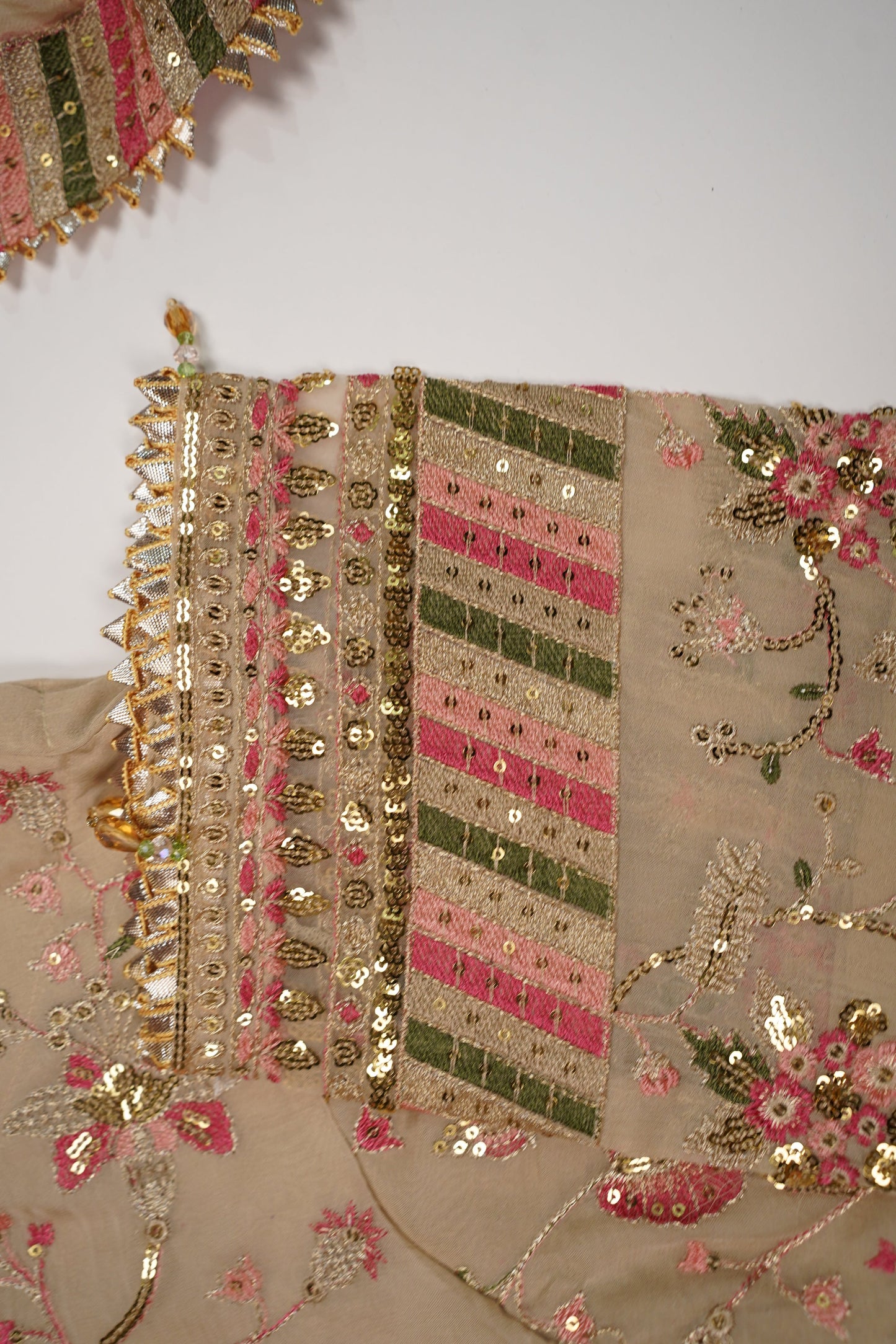 Husan e Jahan - Luxury Festive Collection - Ready to Wear - HEJ-V4-D7-SD