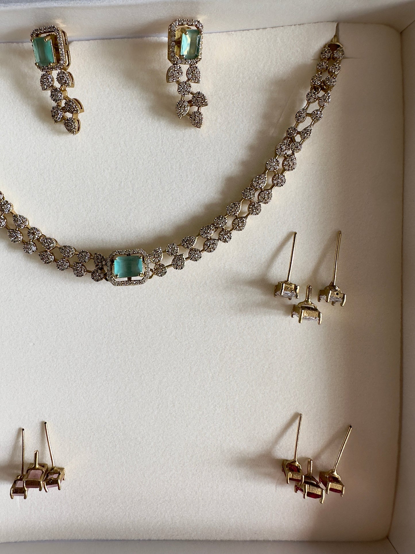 Faiza:  Necklace Set