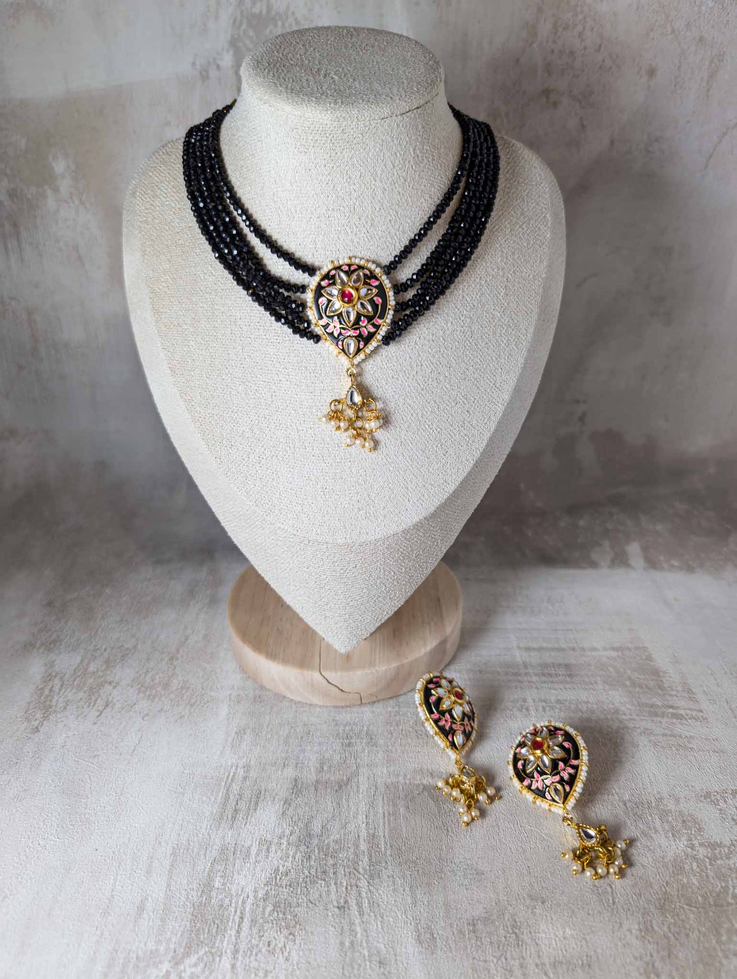 Gulbahar: Black Set