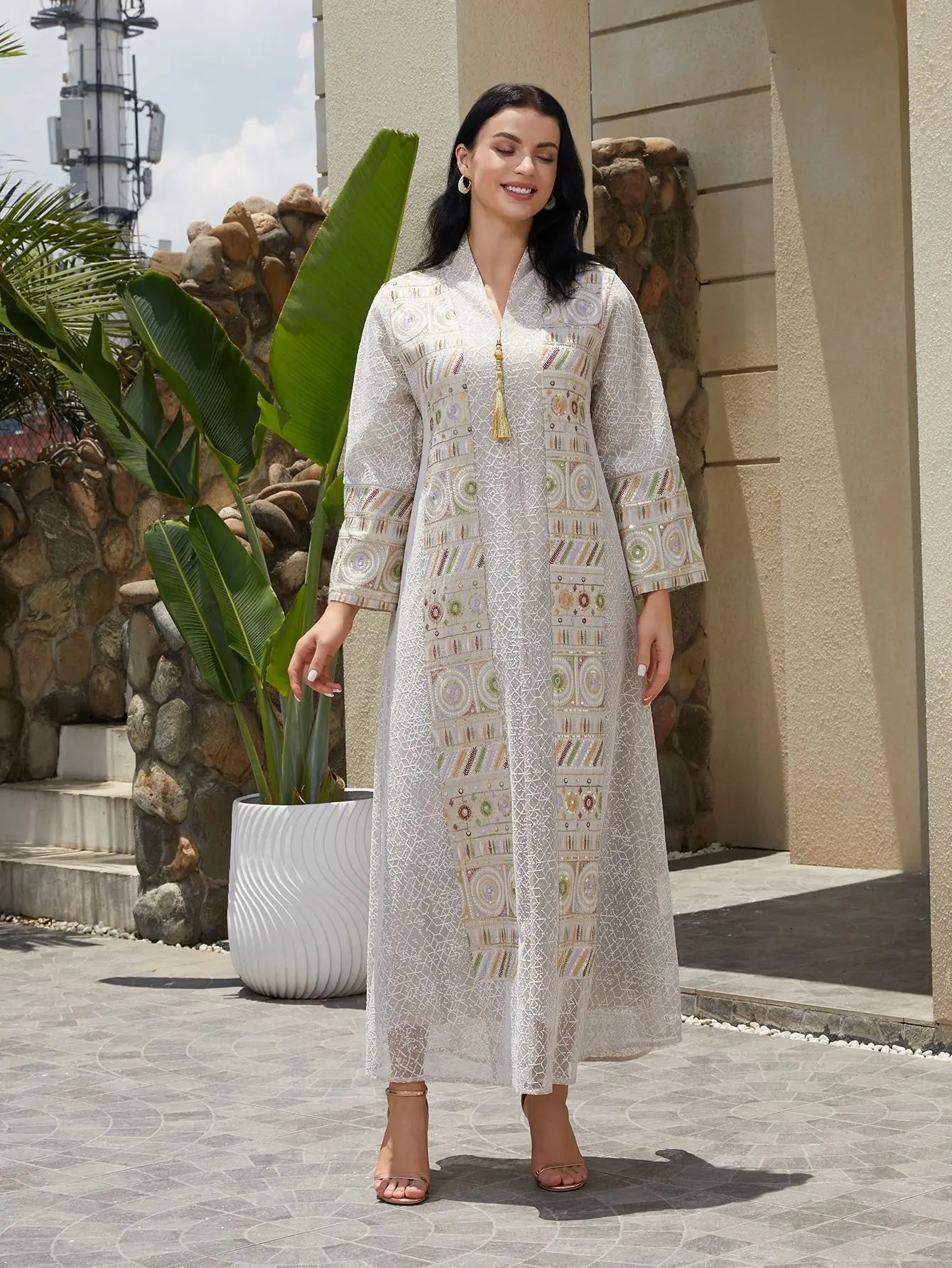 New Luxury Handmade Dubai White Beige Modest Robe Muslim Women Geometric Pattern Gold Tassel Lace Design