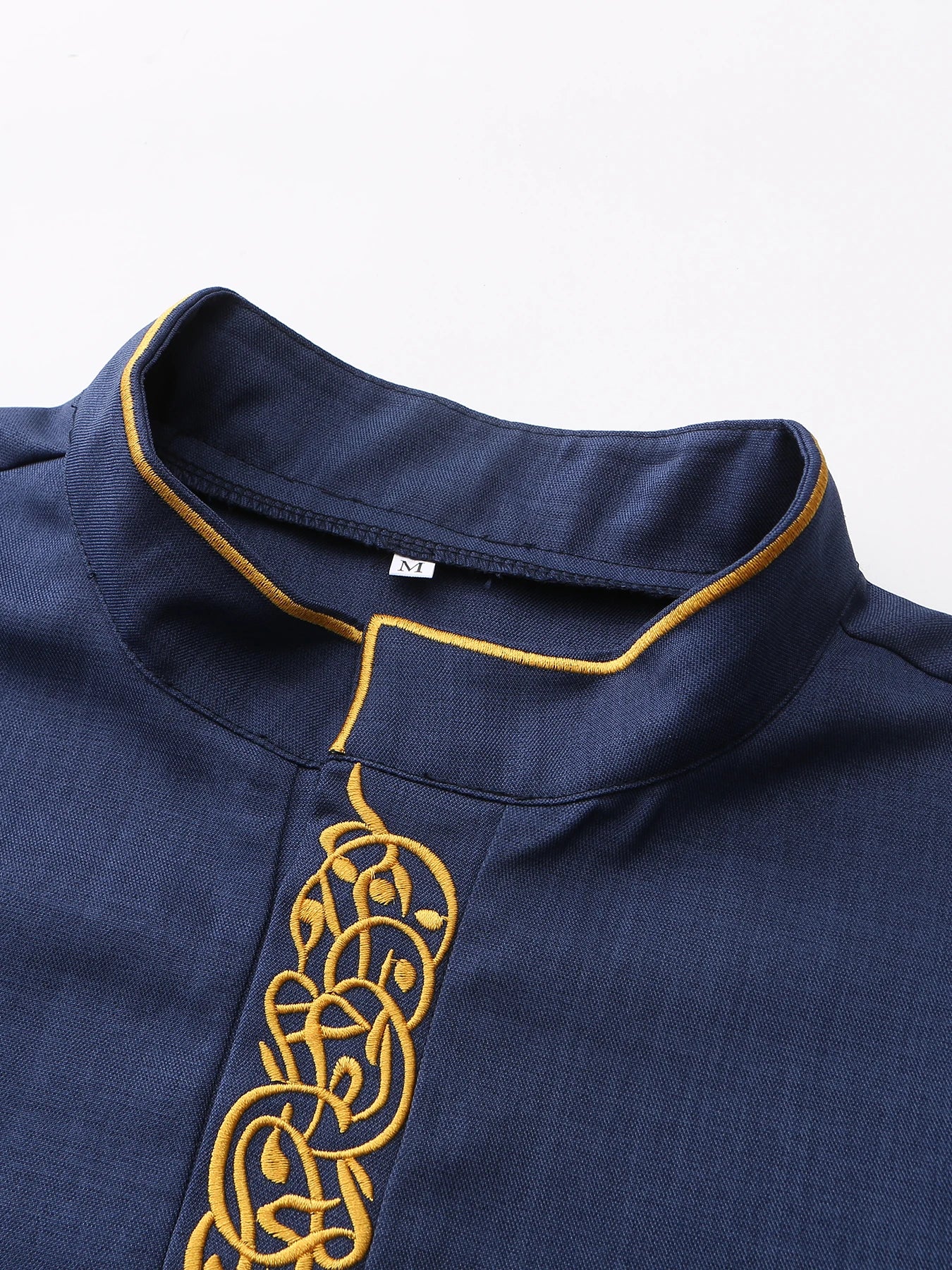 Muslim men's thobe with long sleeves embroidered stand collar Islamic men's loose robe Arab men's traditional clothing