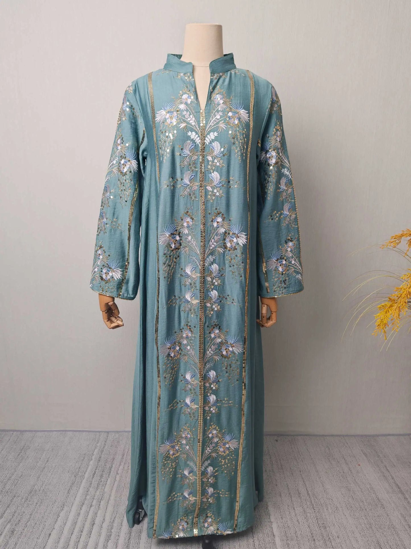 Black Muslim Abaya with Stand-Collar V-Neck Exquisite Blue-White Floral Embroidery Gold Accents Ideal for Ramadan Gatherings