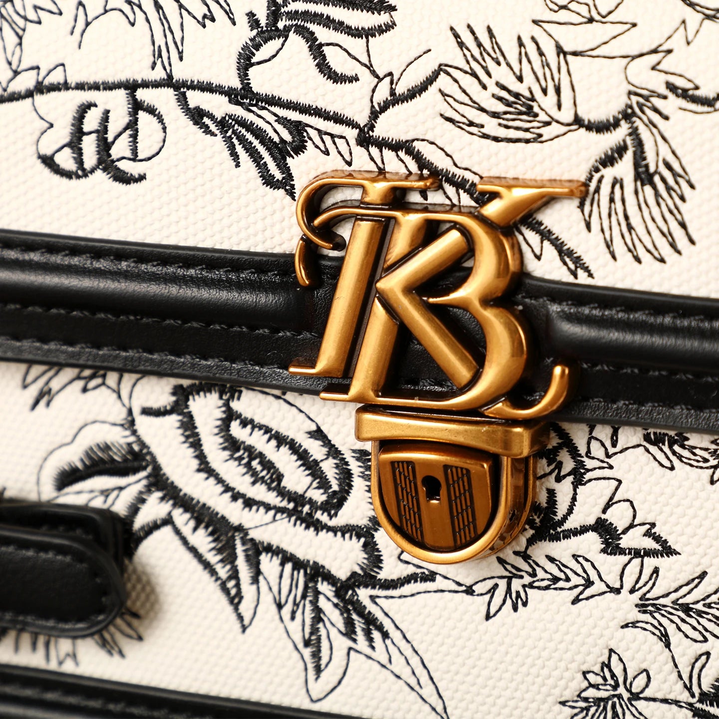 Women's Handbag 2026 Seasonal New Fashion Embroidered Crossbody Bag, Single Shoulder Bag, Designer High-End Style – A Perfect Ac