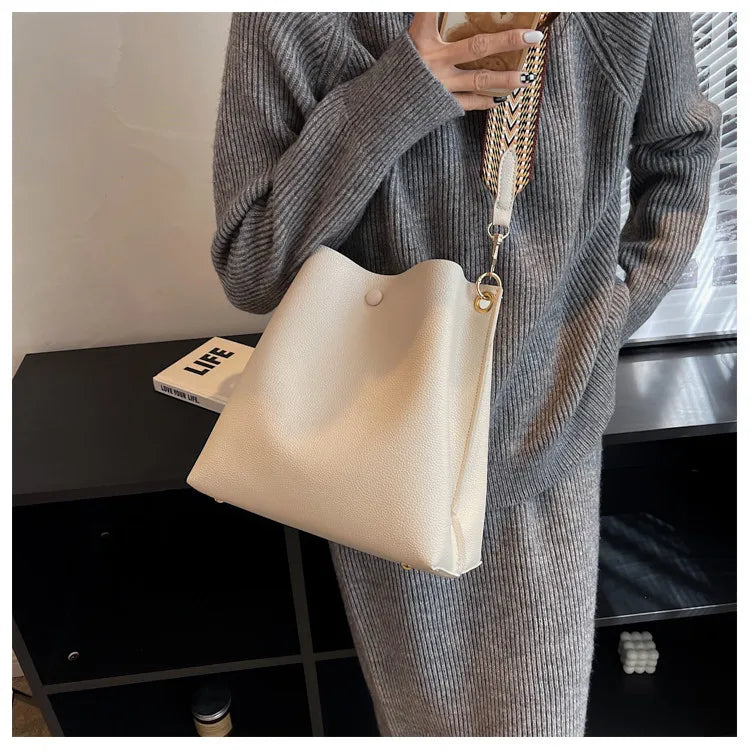 Fashion Bucket bag for women Handbag PU leather Shoulder Bag Luxury designer Wide Strap Ladies Crossbody Bag female Totes bolsa