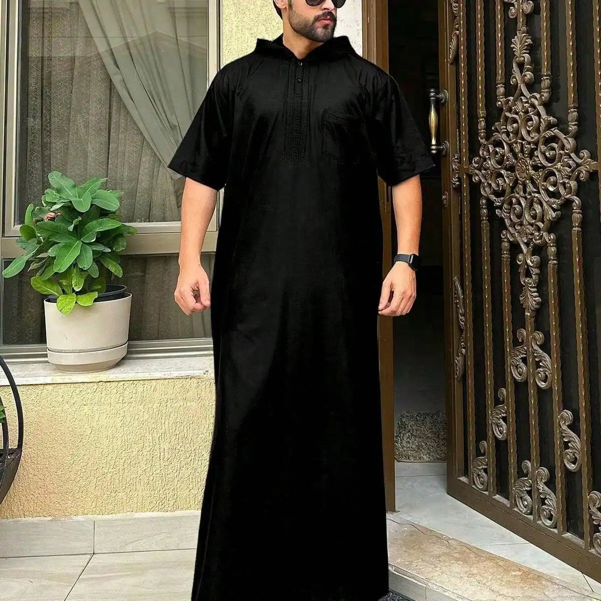 Muslim men's Thobes, short-sleeved hooded ethnic style embroidered Arabic robe, men's holiday casual traditional clothing