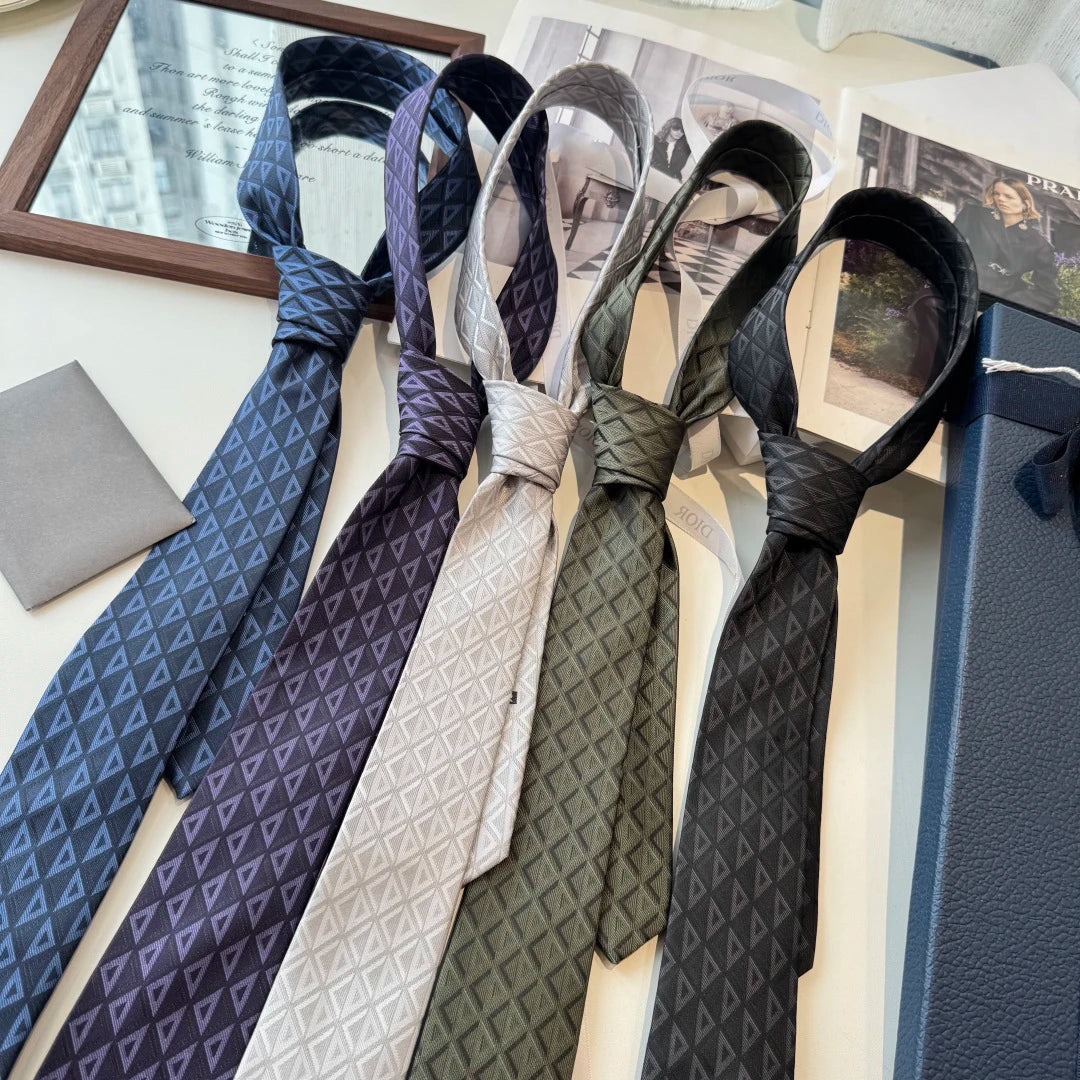 Fashionable and Trendy Silk Men's Ties British Business Tie Printed Narrow Bow Tie Formal Dress Tie Groom's Tie Knot Gift