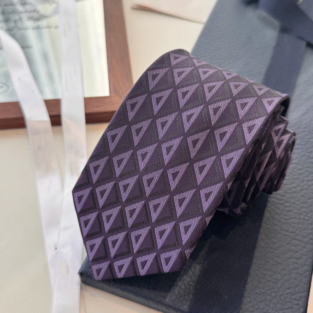 Fashionable and Trendy Silk Men's Ties British Business Tie Printed Narrow Bow Tie Formal Dress Tie Groom's Tie Knot Gift