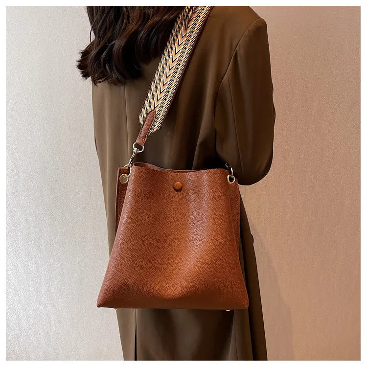 Fashion Bucket bag for women Handbag PU leather Shoulder Bag Luxury designer Wide Strap Ladies Crossbody Bag female Totes bolsa