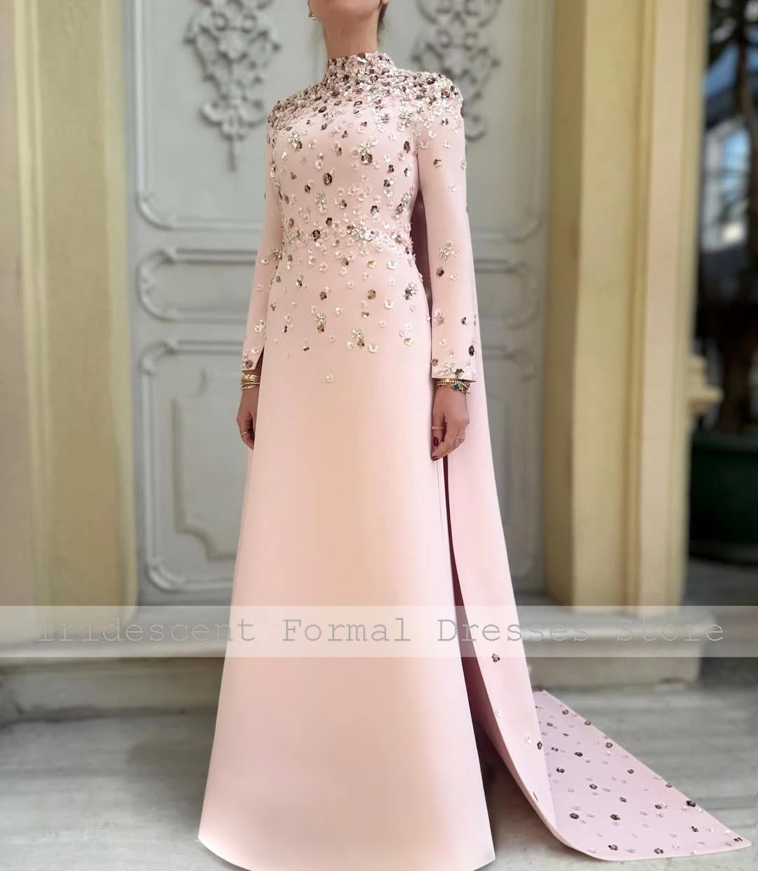 Customized Luxury Party Dress Light Pink Elegant Beaded Evening Dress Florals Exquisite Long Prom Formal Cocktail Gowns