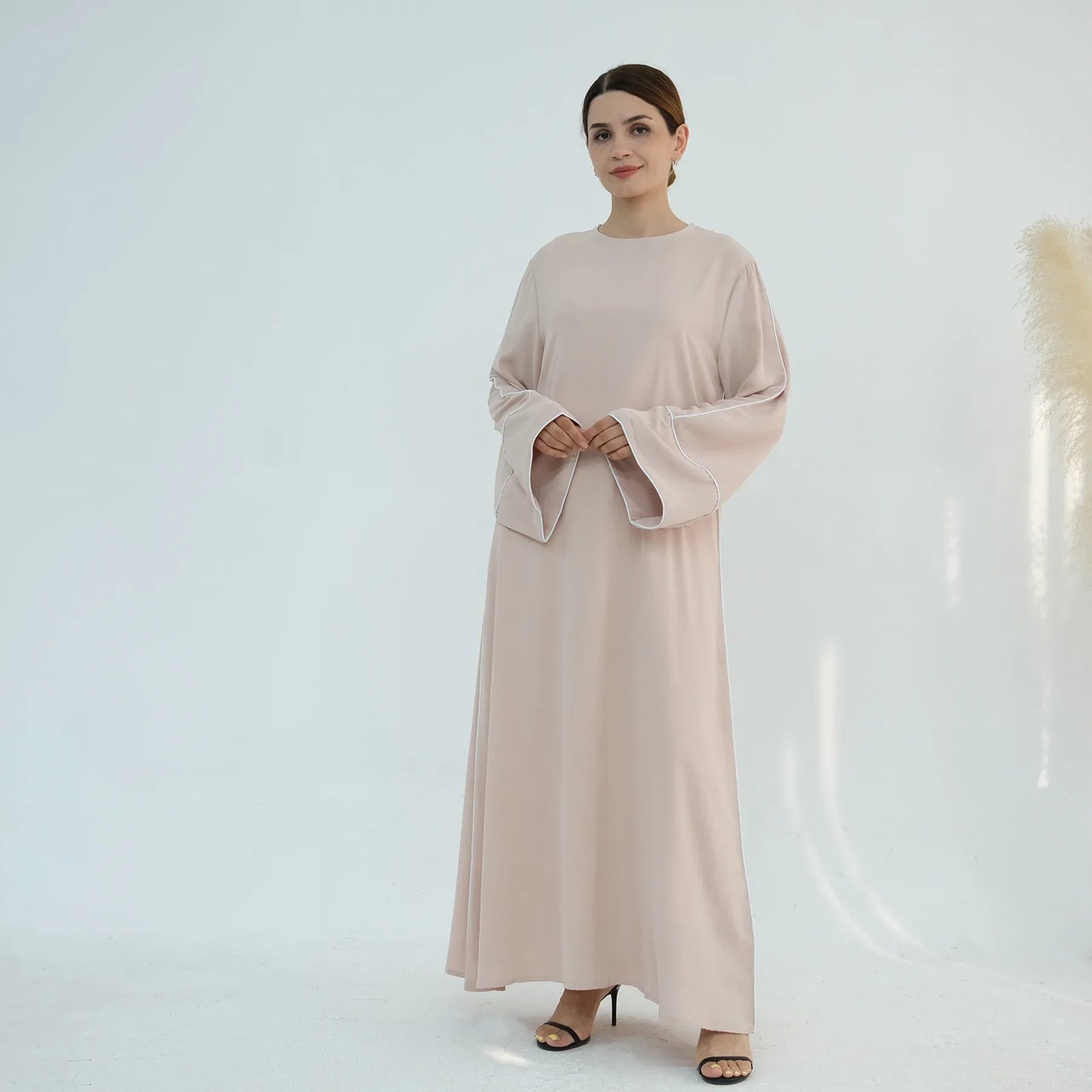 Eid Plain Closed Abaya Dress Silk Velvet Abayas for Women Dubai Luxury Muslim Modest Dresses Islamic Clothing Kaftan Hijab Robe