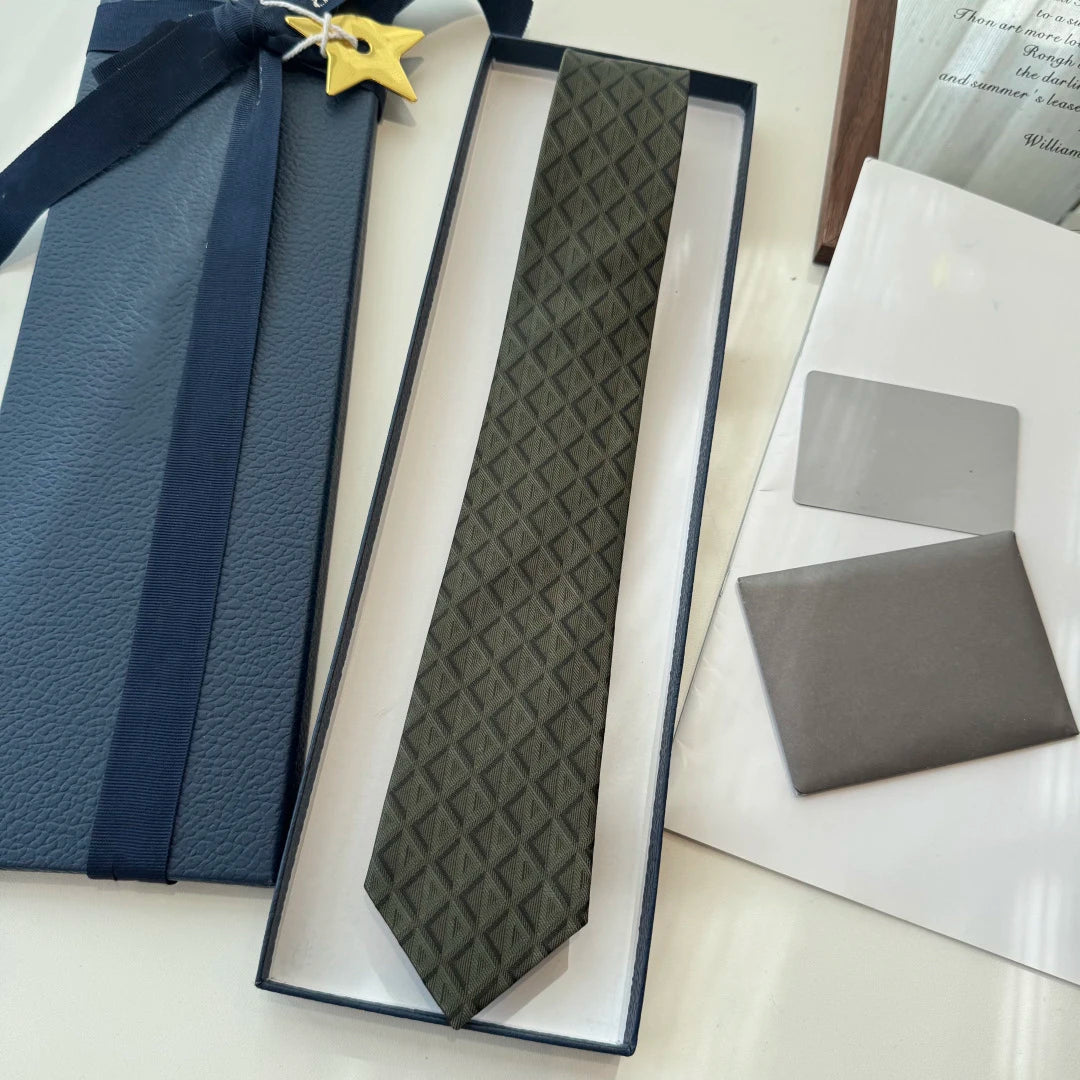 Fashionable and Trendy Silk Men's Ties British Business Tie Printed Narrow Bow Tie Formal Dress Tie Groom's Tie Knot Gift
