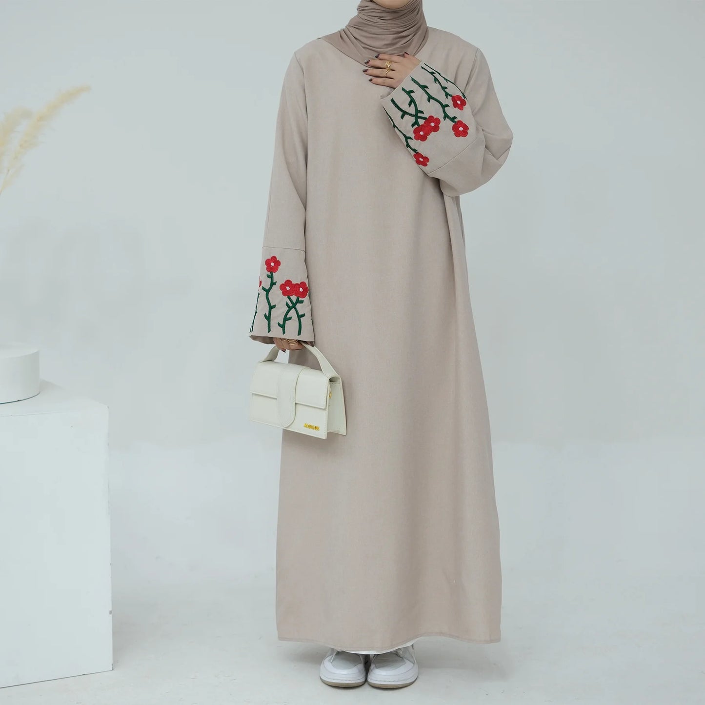 Floral Embroidery Muslim Dress for Women Eid Morocco Ramadan Lace-up Abayas Kaftan Islam Vestidos Largo Dubai Arab Long Robe