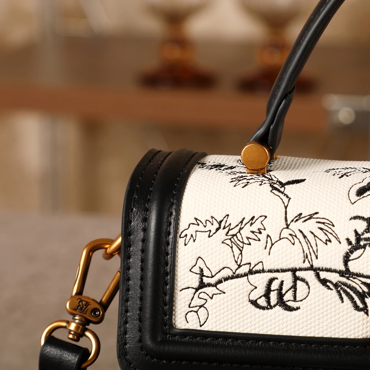 Women's Handbag 2026 Seasonal New Fashion Embroidered Crossbody Bag, Single Shoulder Bag, Designer High-End Style – A Perfect Ac