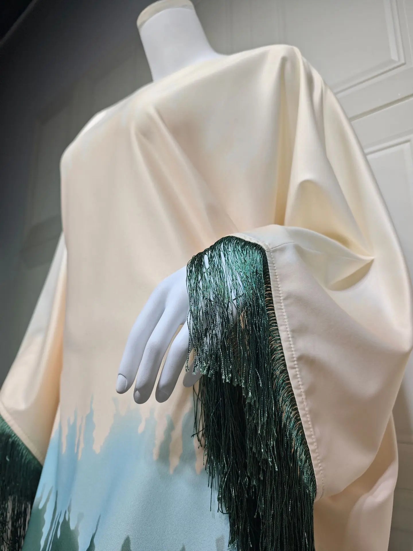 Modest Muslim Batwing Sleeve Gradient Color Tassel Kaftan Eid Al Adha Party Evening Dresses Moroccan Turkey Dubai Abaya Islam
