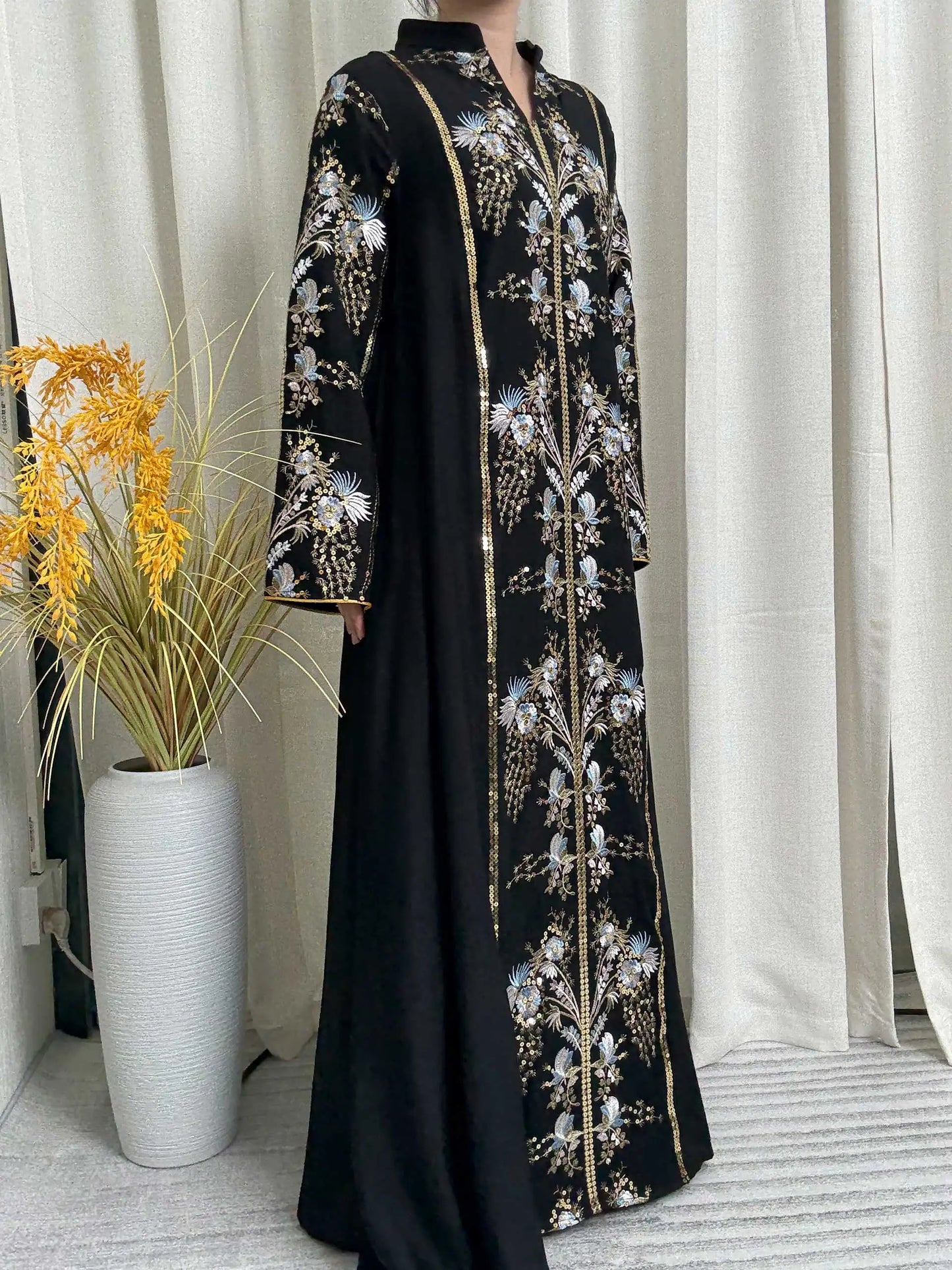 Black Muslim Abaya with Stand-Collar V-Neck Exquisite Blue-White Floral Embroidery Gold Accents Ideal for Ramadan Gatherings