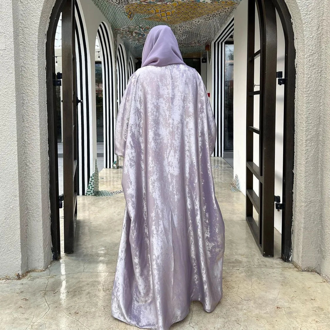 New Arrival Hot Selling UAE Dubai Luxury Abaya Fashion Design Kimono Turkey Outwear Open Batwing Sleeves Trend Long Abaya Robes