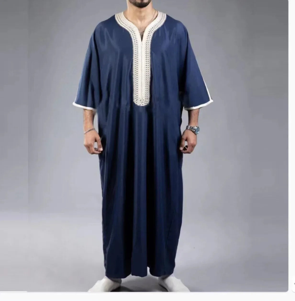 New 2025 Traditional Muslim Clothing Eid Middle East Jubba Thobe Men Thobe Arab Muslim Robes with Long Sleeves Gifts for Husband