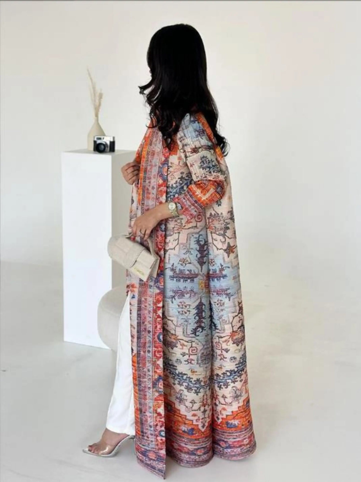 Women's Middle Eastern Muslim geometric print long robe, suitable for Ramadan, factory direct wholesale, long Muslim robe.