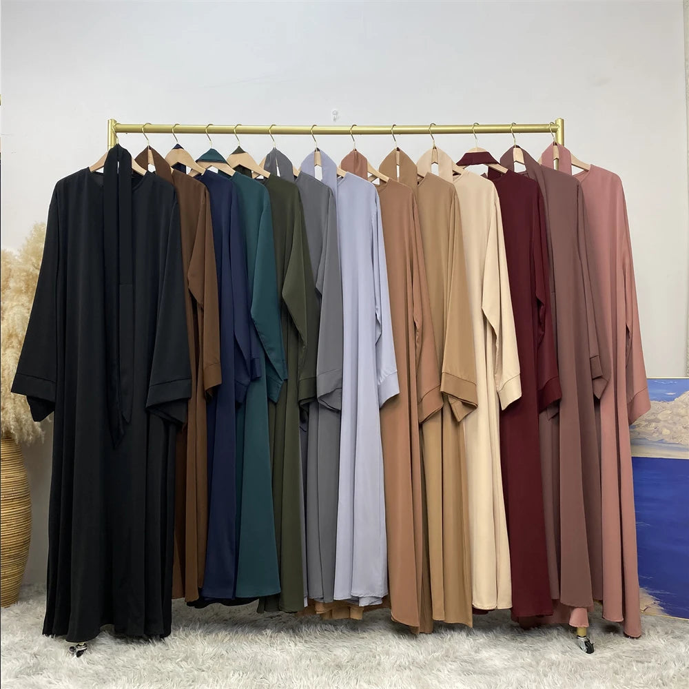 New Muslim fashion Abaya women's dress sold in Dubai in the Middle East Arab net color Islamic dress robe lace long dress