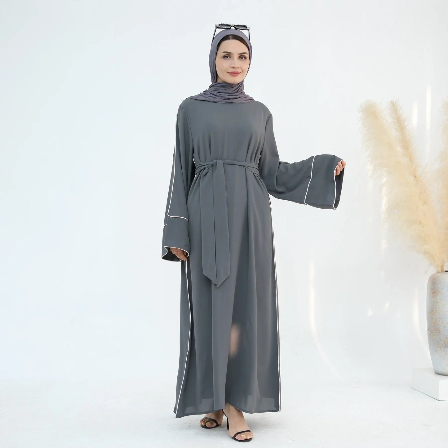 Eid Plain Closed Abaya Dress Silk Velvet Abayas for Women Dubai Luxury Muslim Modest Dresses Islamic Clothing Kaftan Hijab Robe