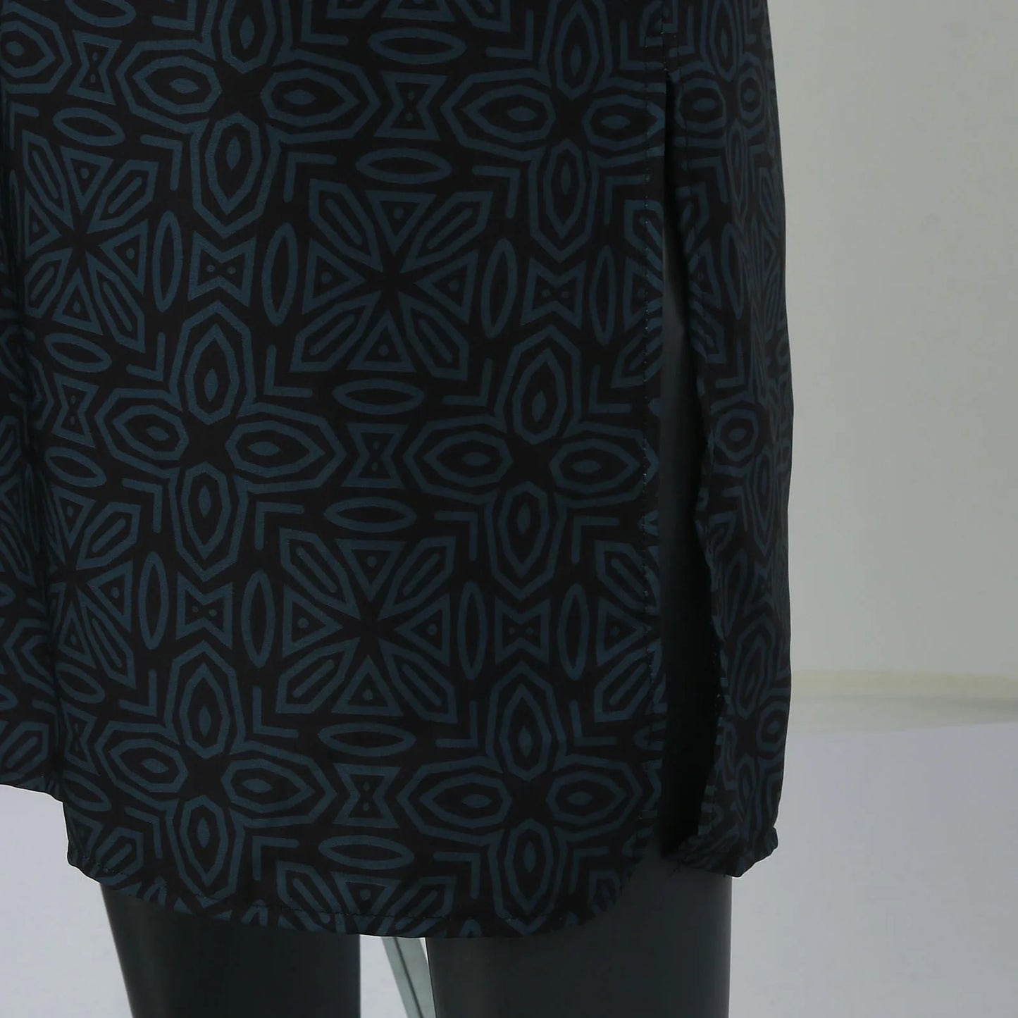 Moroccan Embroidered Islam Kaftan Muslim Clothing Men's Robe Half Sleeve V-Neck Loose Breathable Djellaba Abaya Thobe Caftan