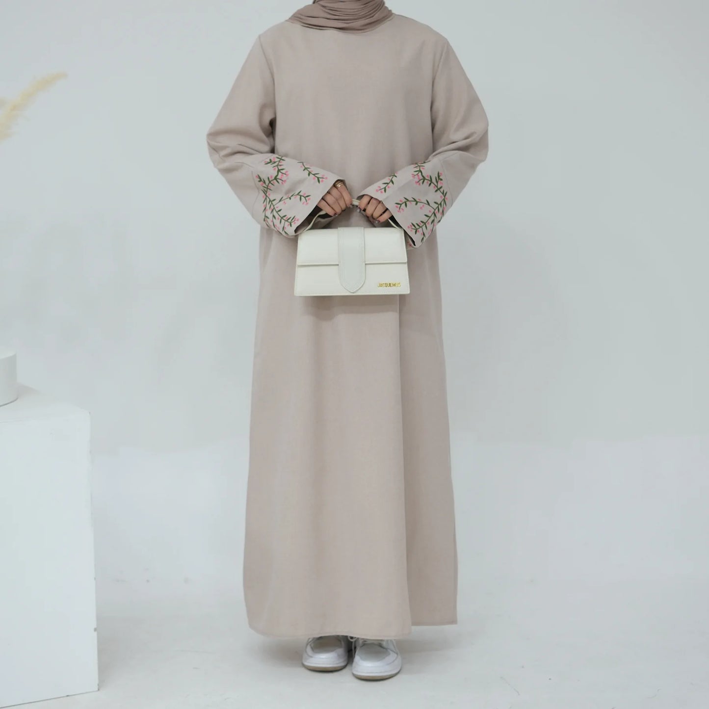 Floral Embroidery Muslim Dress for Women Eid Morocco Ramadan Lace-up Abayas Kaftan Islam Vestidos Largo Dubai Arab Long Robe