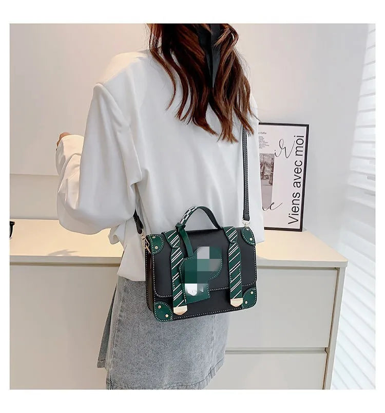 Magic Academy Style Cambridge Bag Handheld Crossbody British Style Postman Bag