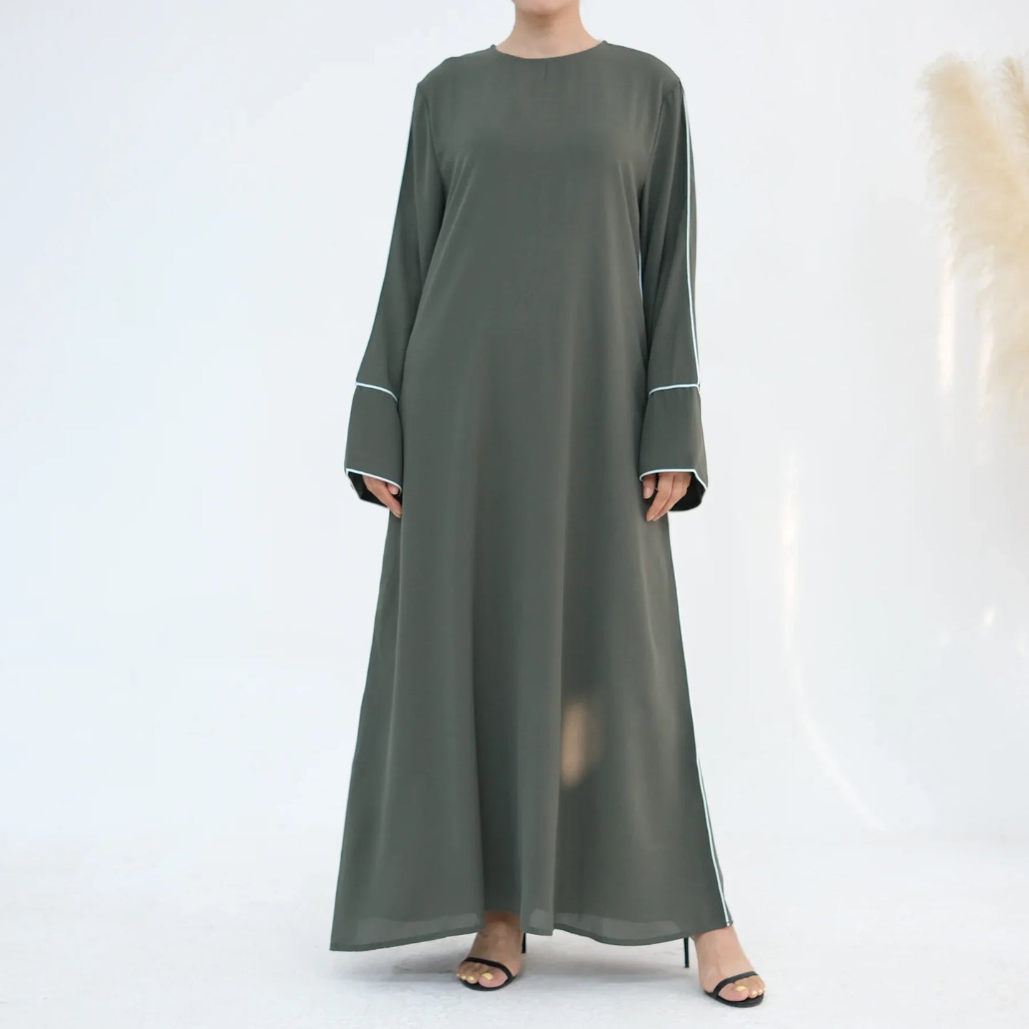 Eid Plain Closed Abaya Dress Silk Velvet Abayas for Women Dubai Luxury Muslim Modest Dresses Islamic Clothing Kaftan Hijab Robe
