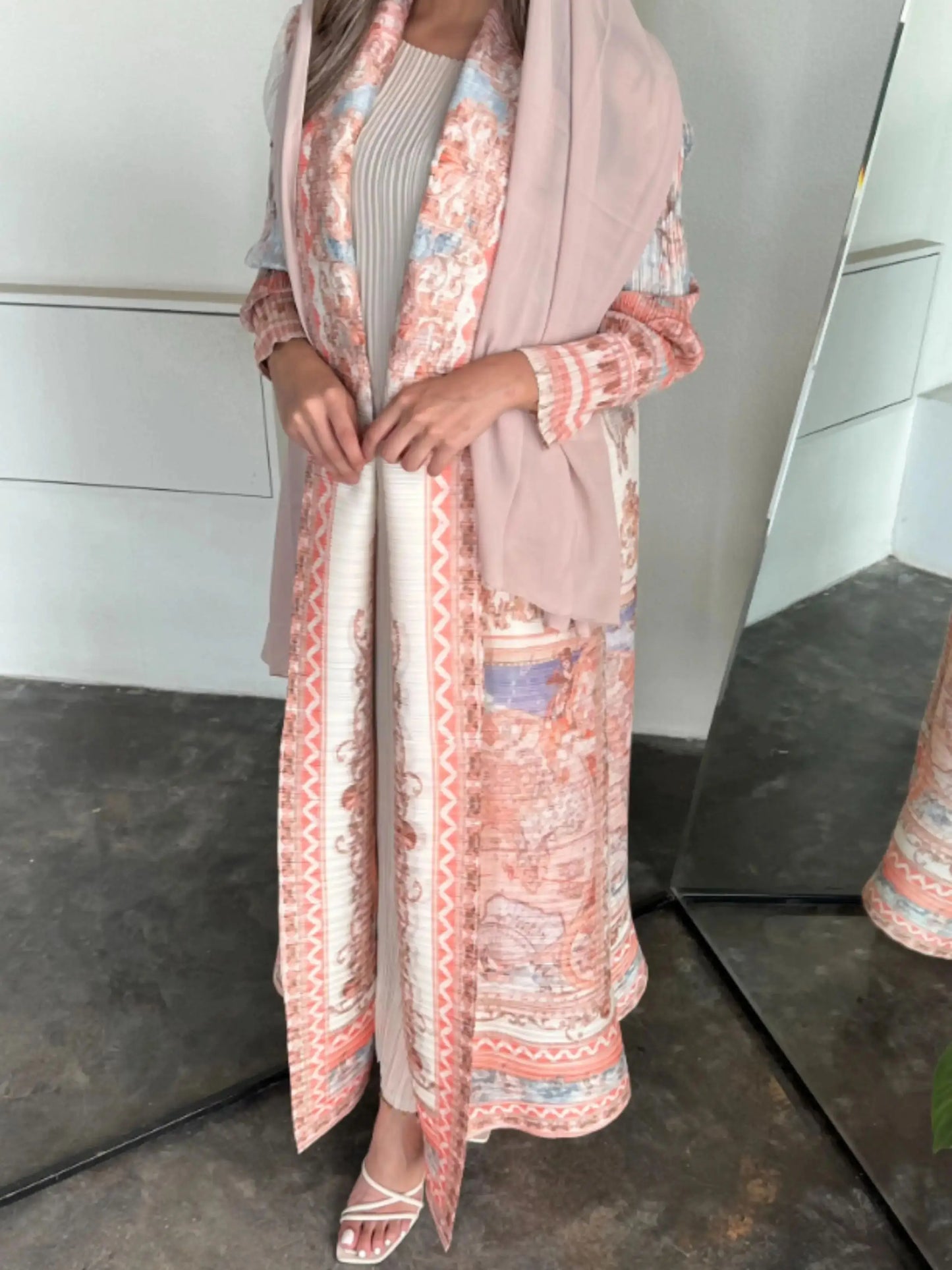 Middle Eastern Muslim Abaya Robe for Women Long Cover-Up Suitable for Ramadan Festival