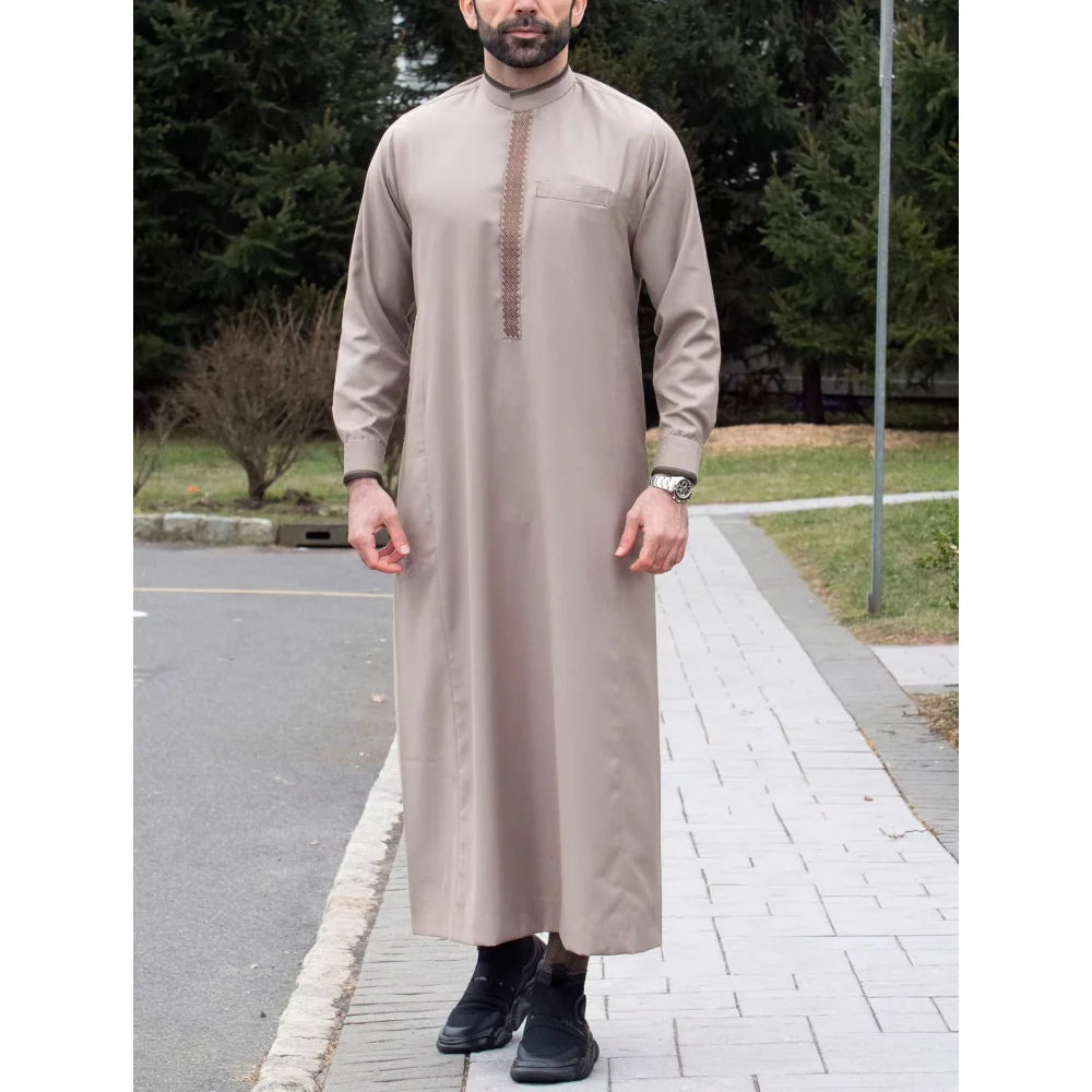 New Muslim Men's Robe Light Grey Elegant Retro Middle Eastern Ethnic Style Printed Button Men's Robe Simple Loose Casual Robe