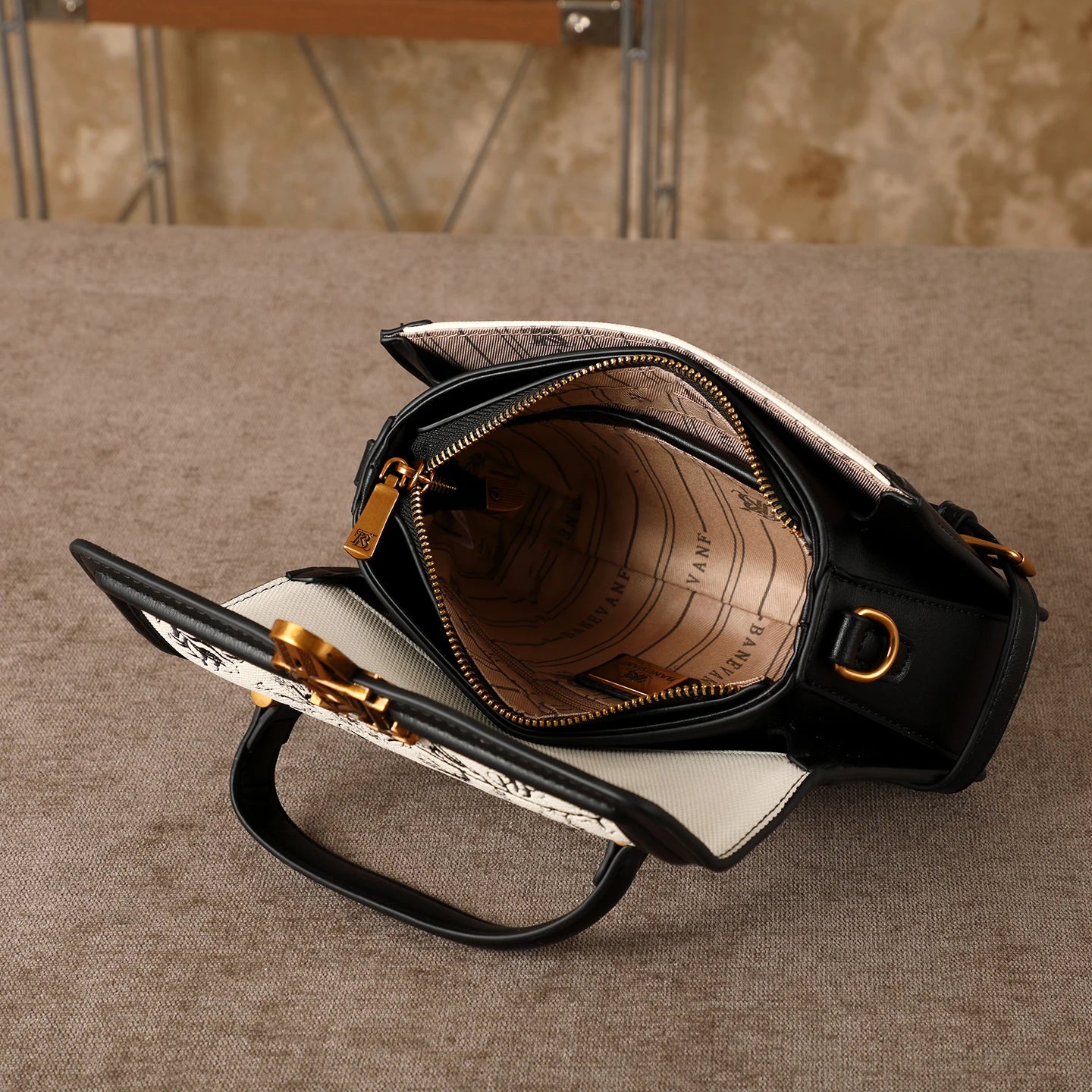 Women's Handbag 2026 Seasonal New Fashion Embroidered Crossbody Bag, Single Shoulder Bag, Designer High-End Style – A Perfect Ac