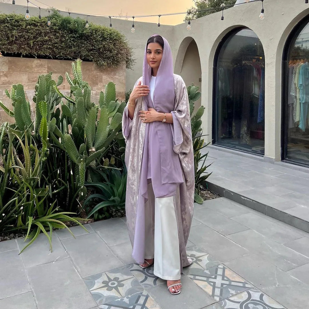 New Arrival Hot Selling UAE Dubai Luxury Abaya Fashion Design Kimono Turkey Outwear Open Batwing Sleeves Trend Long Abaya Robes
