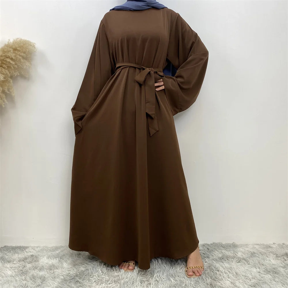 New Muslim fashion Abaya women's dress sold in Dubai in the Middle East Arab net color Islamic dress robe lace long dress