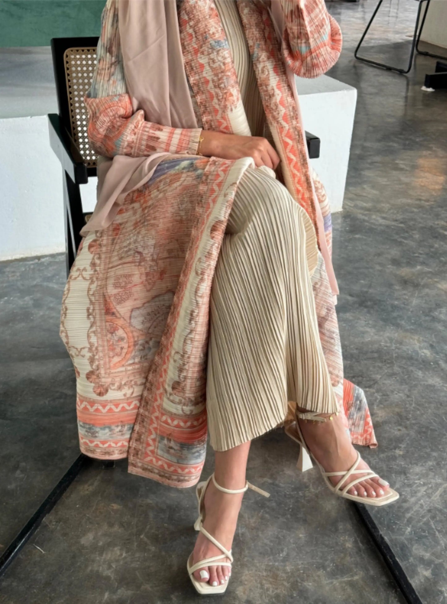 Middle Eastern Muslim Abaya Robe for Women Long Cover-Up Suitable for Ramadan Festival