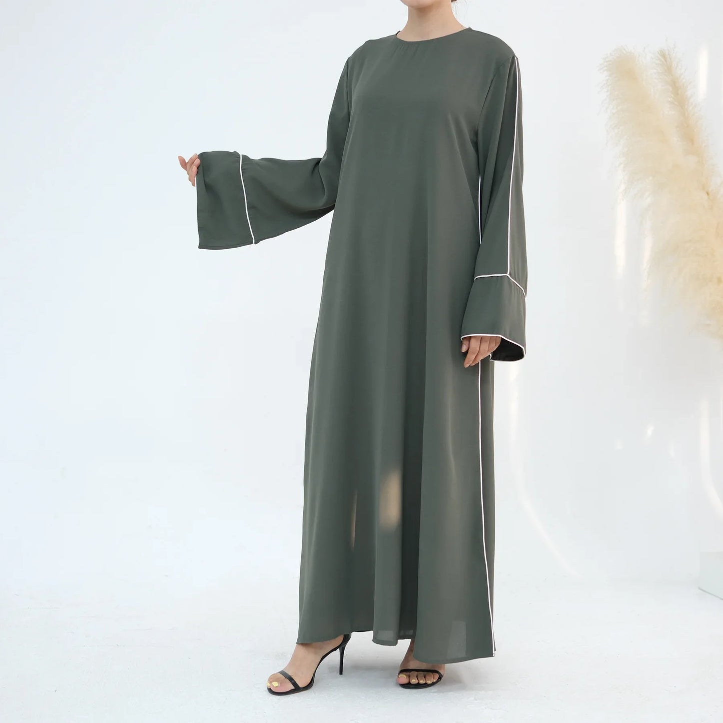 Eid Plain Closed Abaya Dress Silk Velvet Abayas for Women Dubai Luxury Muslim Modest Dresses Islamic Clothing Kaftan Hijab Robe