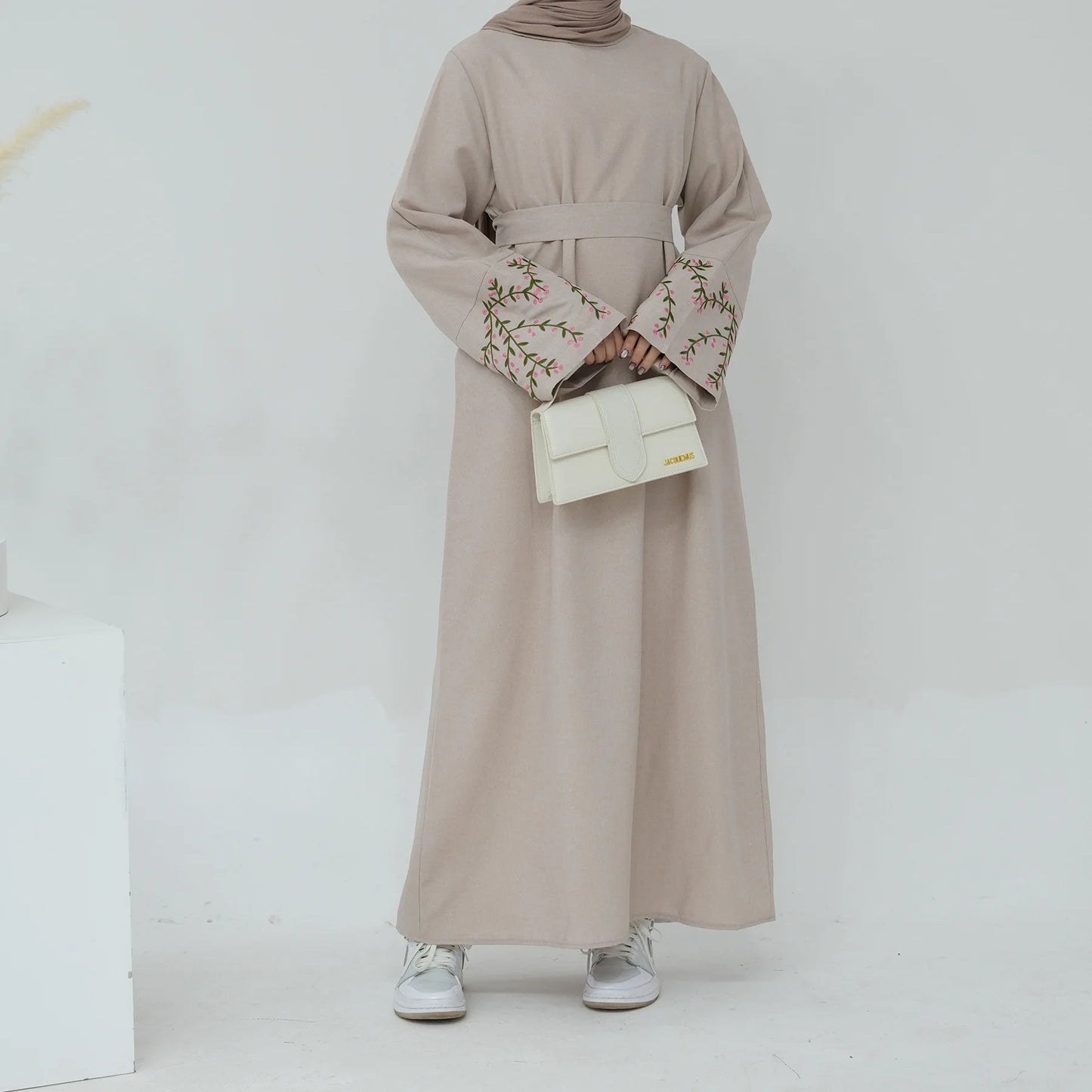 Floral Embroidery Muslim Dress for Women Eid Morocco Ramadan Lace-up Abayas Kaftan Islam Vestidos Largo Dubai Arab Long Robe